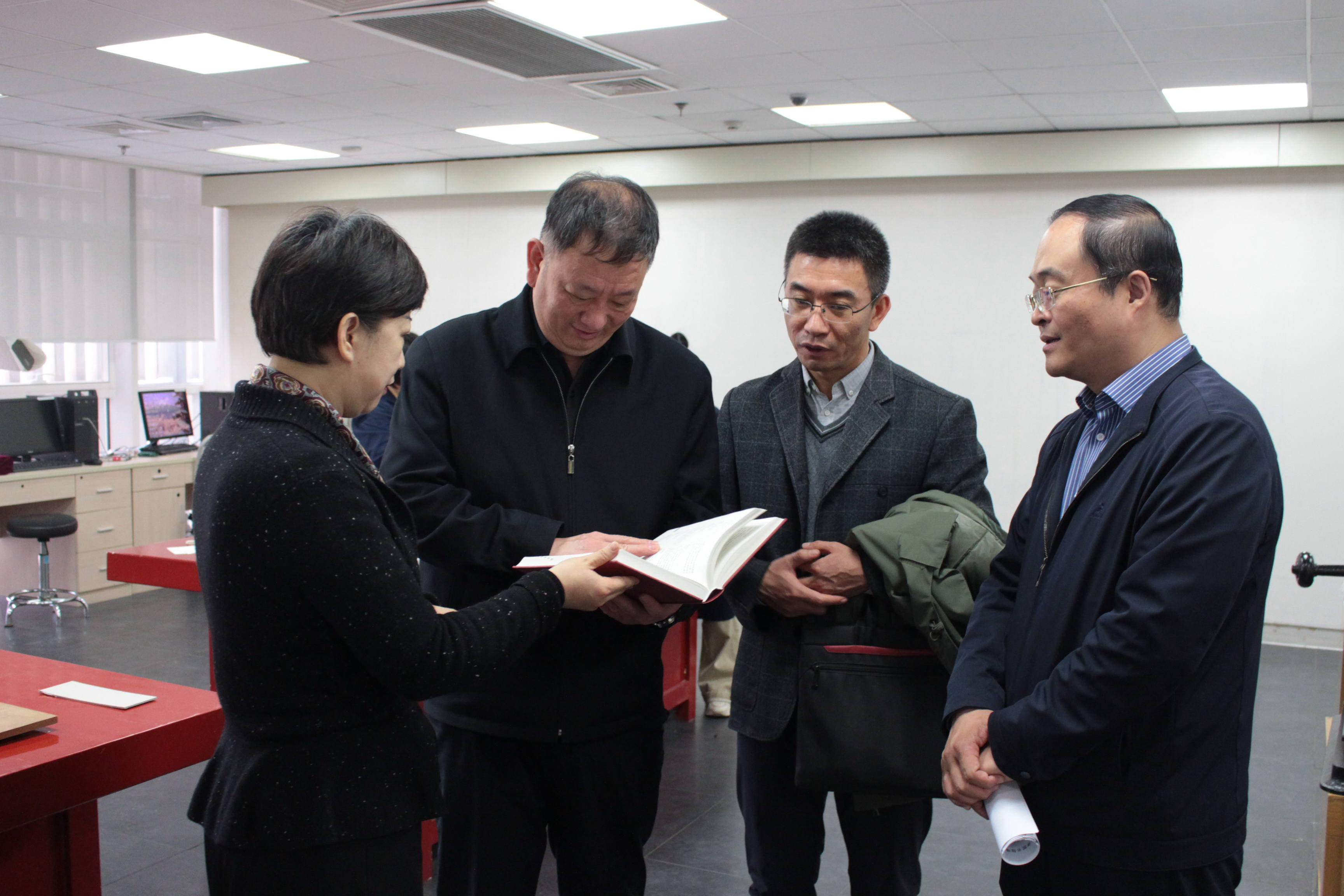 天津市知识产权局领导莅临天津图书馆调研